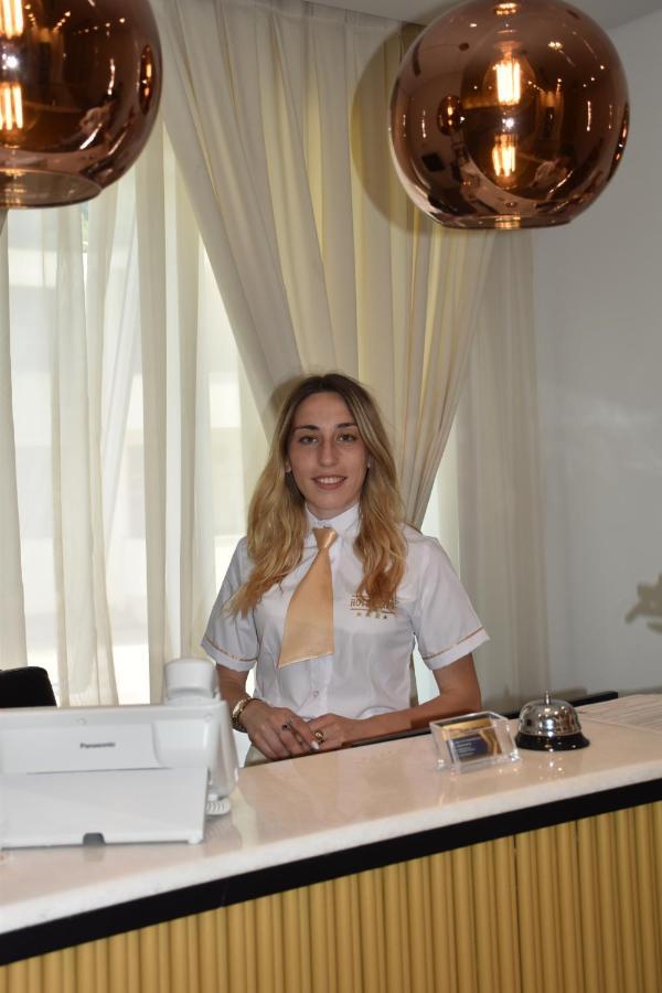 Hotel Ergi'S Дуррес Экстерьер фото