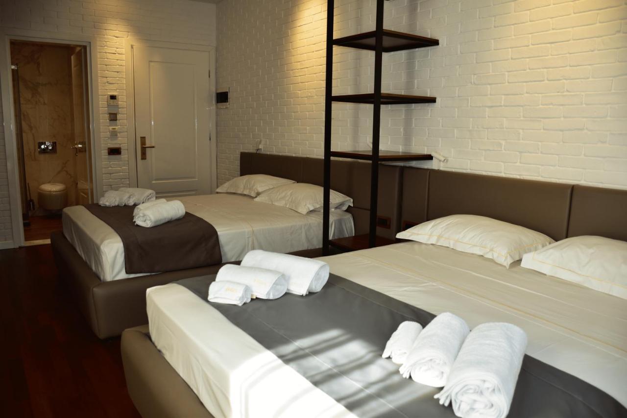 Hotel Ergi'S Дуррес Экстерьер фото