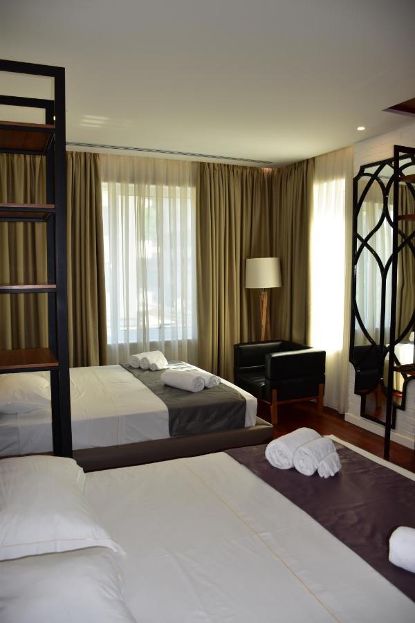 Hotel Ergi'S Дуррес Экстерьер фото