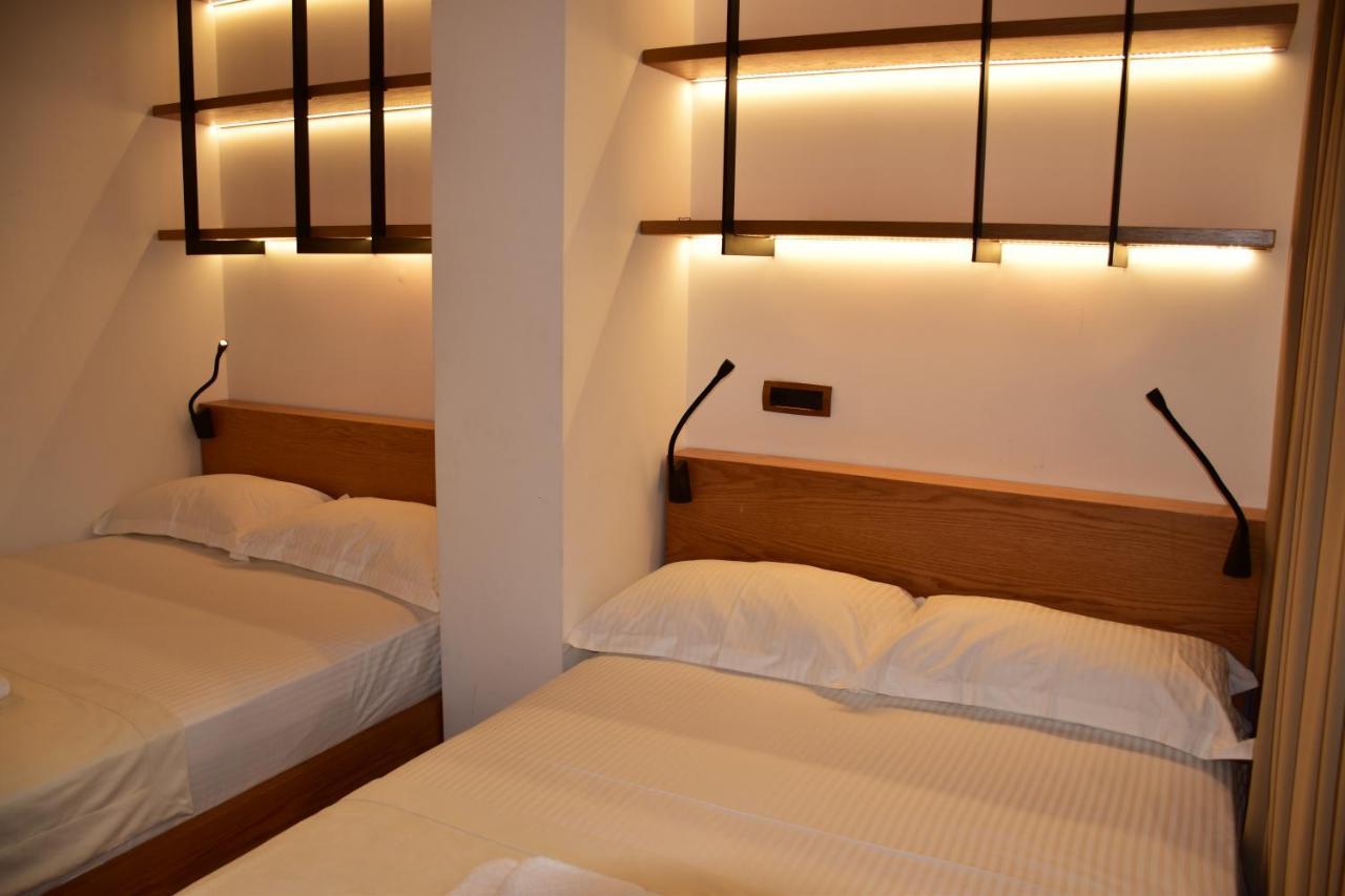 Hotel Ergi'S Дуррес Экстерьер фото